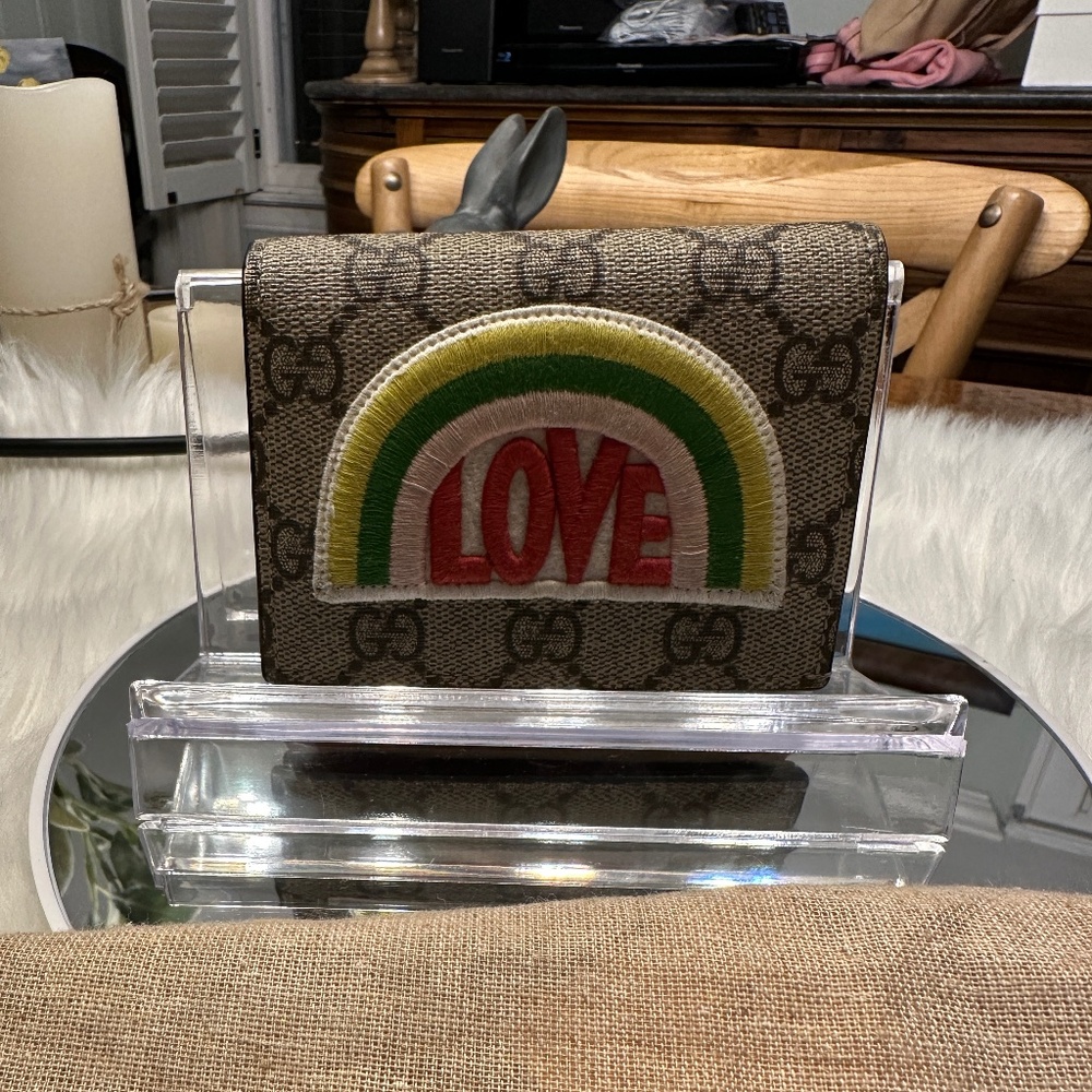 ❤️💛Gucci Supreme Compact LOVE Wallet💛❤️